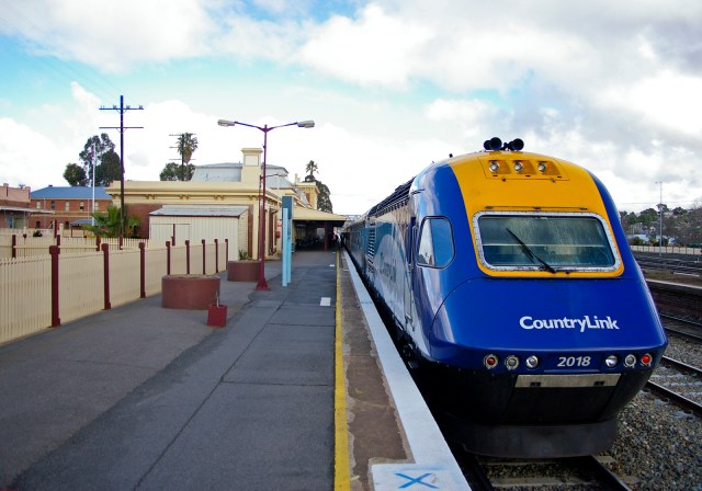 CountryLink_XPT_2018_at_Junee_01