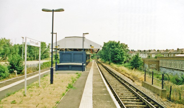 Morden_South_station,_1999_geograph-3789639-by-Ben-Brooksbank